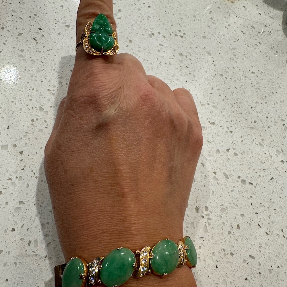 Jade ring featuring frog